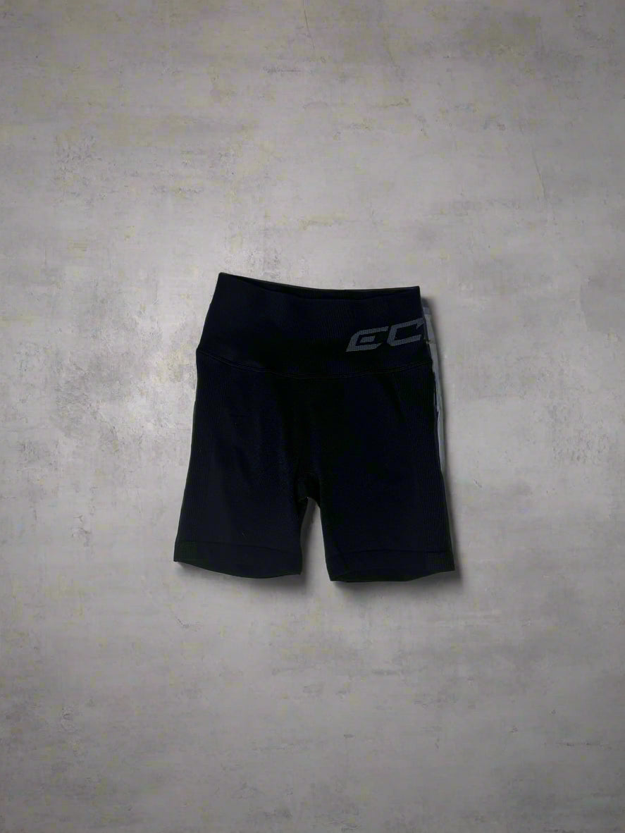 Black Scrunch Echt Shorts